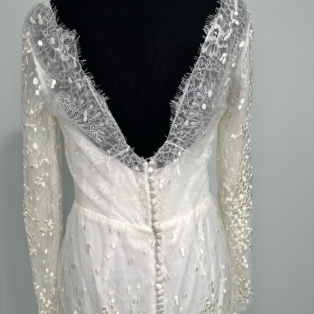 Elegant White/ivory Lace Wedding Dress Long Sleeves Chapel Train sz 4-6 - Picture 10 of 16
